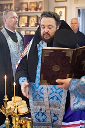 В канун праздника Успения Божией Матери епископ Авксентий совершил всенощное бдение в храме Успения Пресвятой Богородицы города Минска