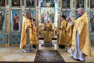 Архиерейское богослужение в день памяти святителя Иоанна, архиепископа Шанхайского и Сан-Францисского