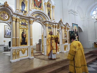 23 ноября – Неделя 24-я по Пятидесятнице. Церковь чтит память апостолов от 70-ти Ераста, Олимпа, Родиона, Сосипатра, Куарта (Кварта) и Тертия.