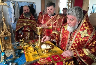 Божественная литургия в день празднования иконы Божией Матери «Неупиваемая Чаша»